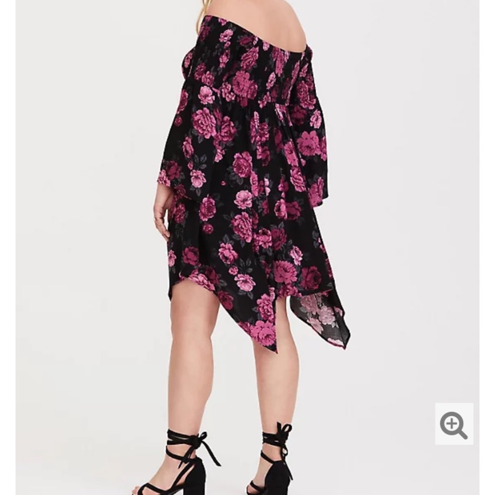 ❌SOLD❌Torrid Smocked Handkerchief Floral Dress - Picture 2 of 9